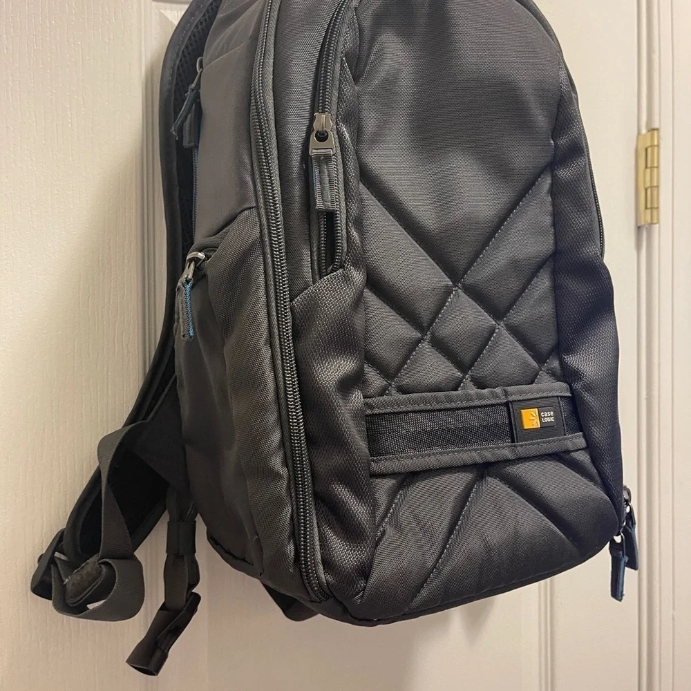Case Logic Backpack for DSLR Camera and iPad, Gray, Open Box